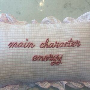 MAIN CHARACTER ENERGY RUFFLE GINGHAM DECORATIVE PILLOW